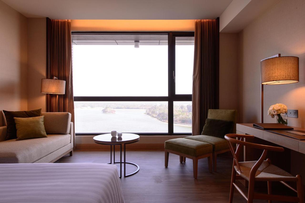 Golden Lake Hotel Jinhu Esterno foto